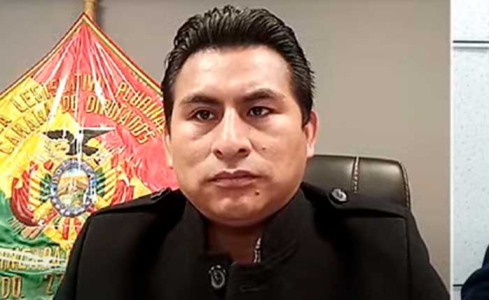 Jefe de Bancada del MAS percibe ‘cierta amenaza’ en su contra, tras haber pedido el cambio del Comandante policial