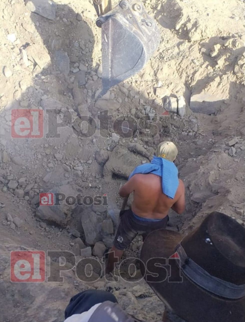 Murió sepultado y después de siete días rescatan su cuerpo