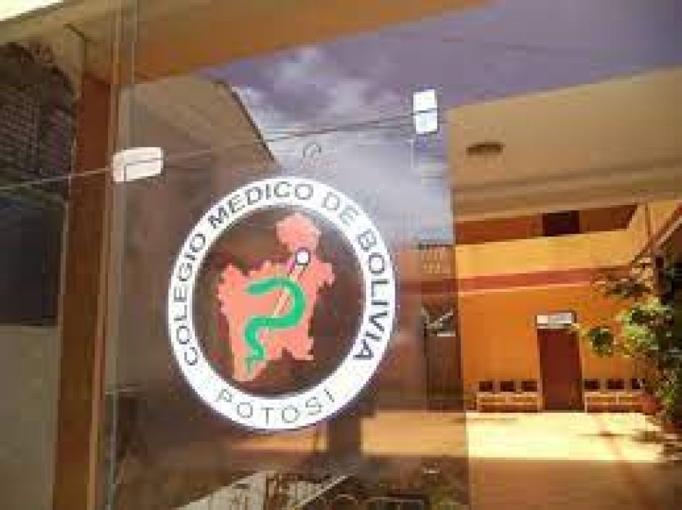 Médicos y salubristas declaran emergencia y piden atención