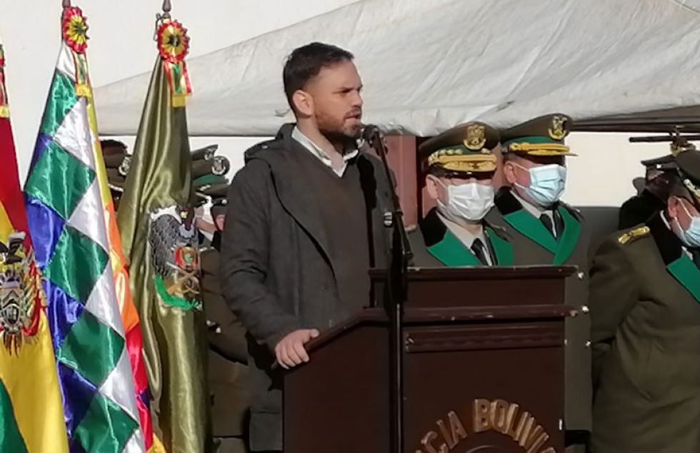 Ministro de Gobierno anuncia que seguirá sanción de trabajo comunitario a quienes beban en las calles