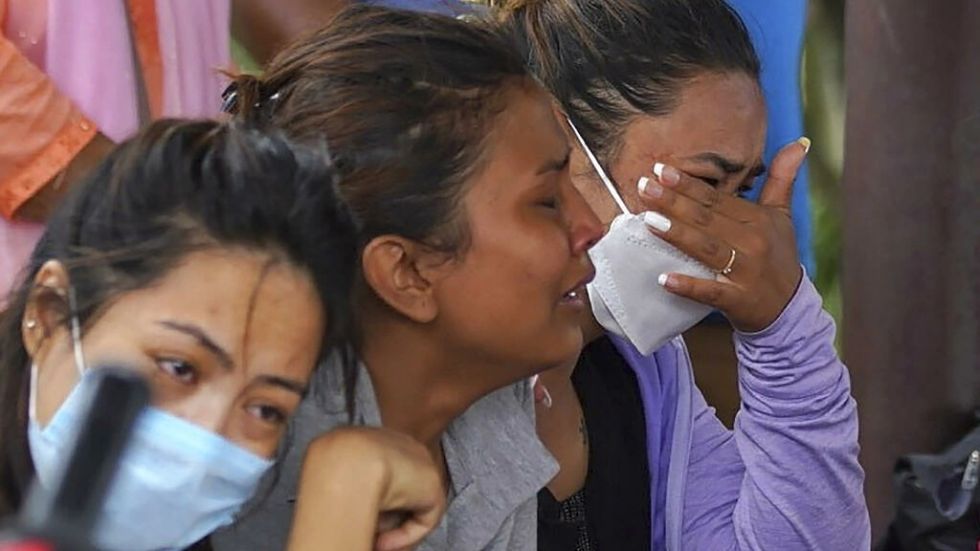 Desaparece un avión con 22 personas en Nepal