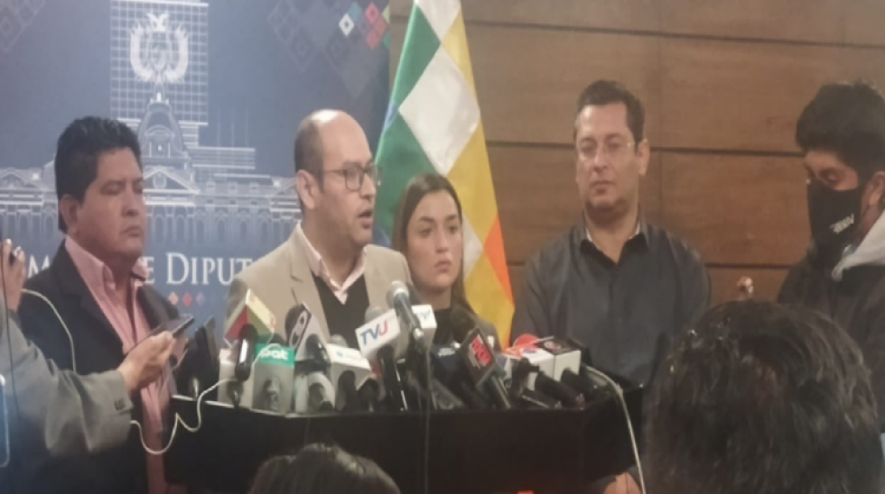 Creemos: Luis Arce le "sienta la mano" y lo "ningunea" al expresidente Morales
