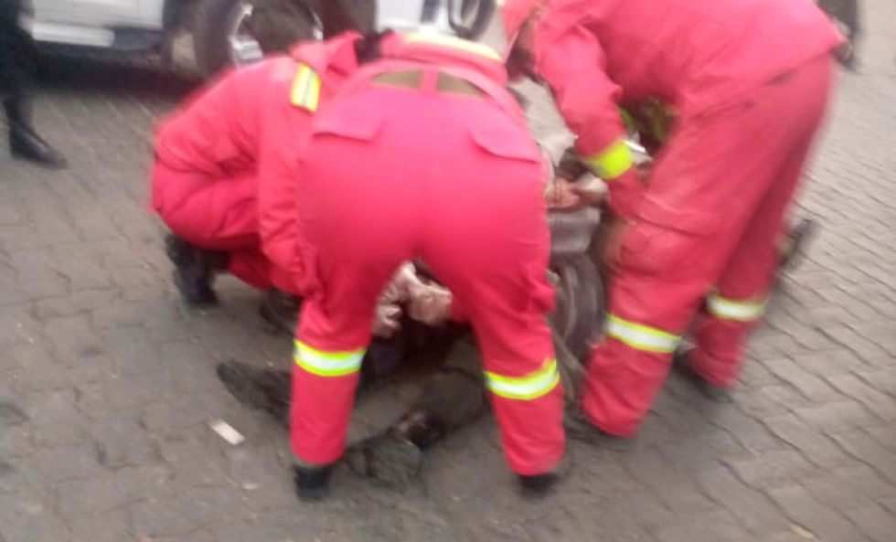 La Paz: Conductor atropelló a un policía para evitar una boleta de infracción
