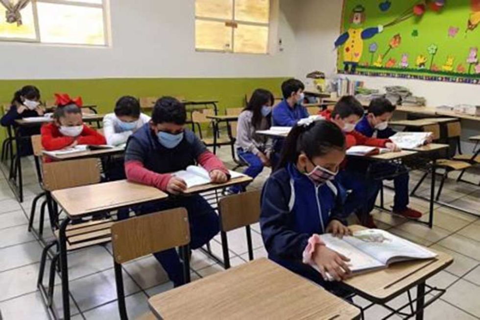 Cuatro unidades educativas de dos departamentos registran casos del coronavirus