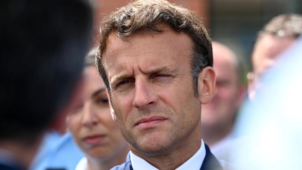 Francia vota en unas elecciones parlamentarias decisivas para Macron
