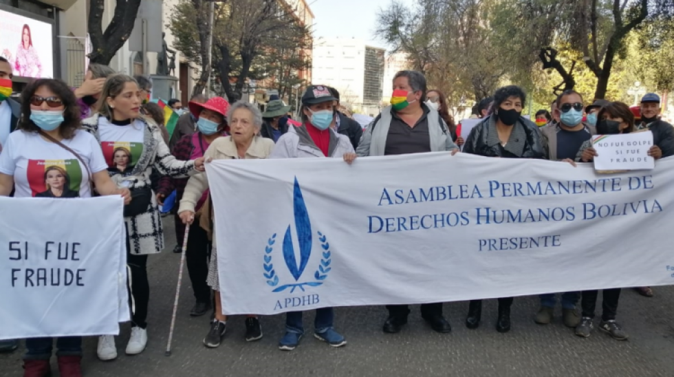 En marcha en defensa de Añez advierten que su condena es una "provocación" a los "Pititas"