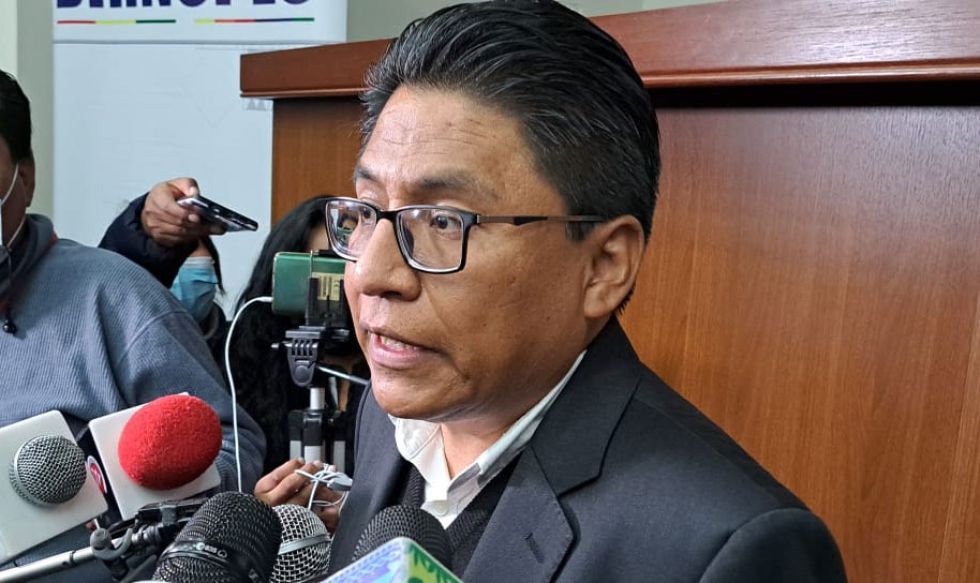 Para ministro Lima, el caso Senkata-Sacaba debe ir a juicio de responsabilidades, pero deja la decisión a tribunales