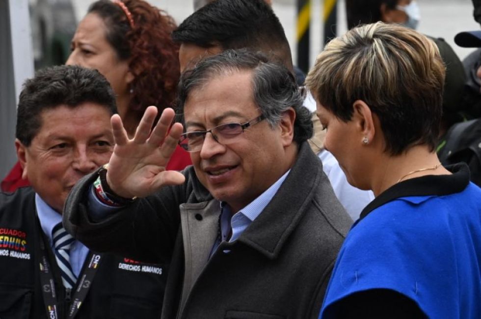 Petro festeja “la primera victoria popular” en Colombia