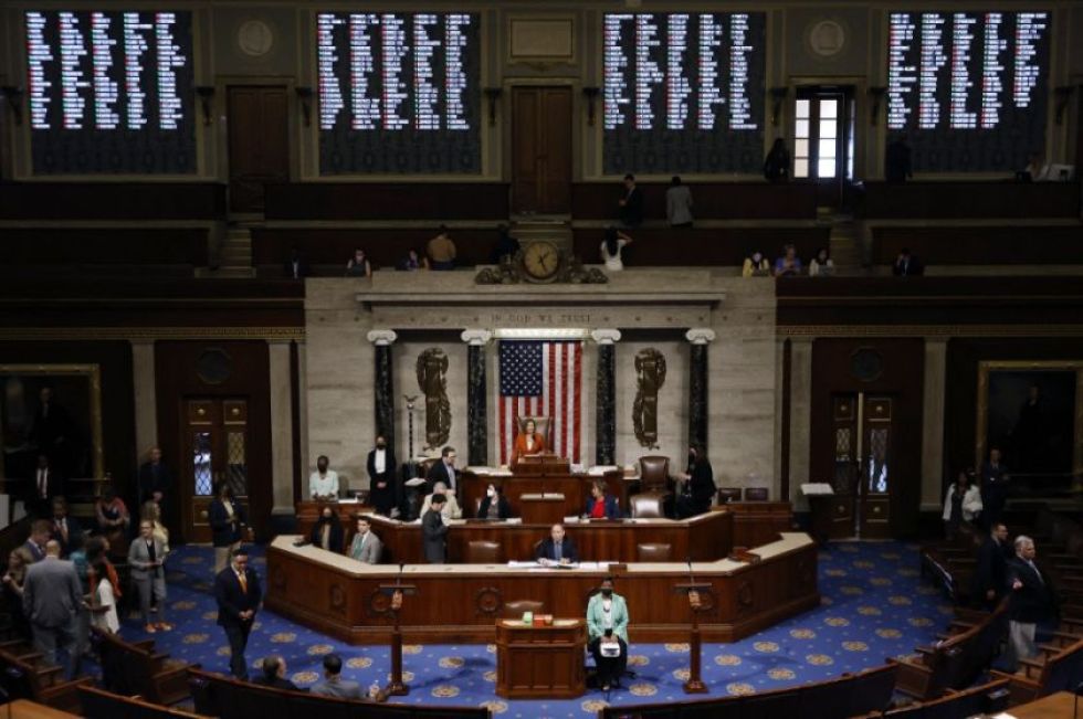 Congreso de EEUU aprueba histórica ley de control de armas