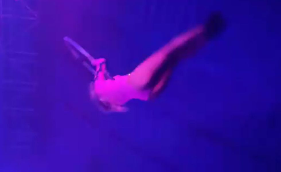 Una joven trapecista sufre una caída en un circo en Sucre