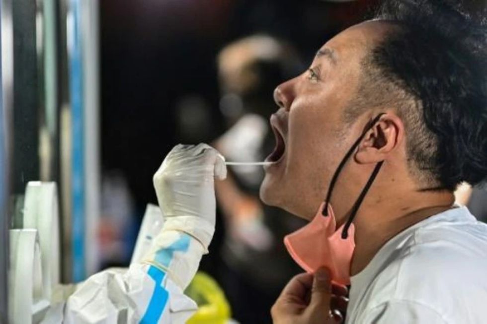 China impone nuevos confinamientos ante aumento de casos de covid