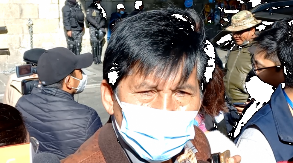 Senador del MAS dice que "es casi mínimo" los $us 105 MM que Bolivia debe pagar al BBVA