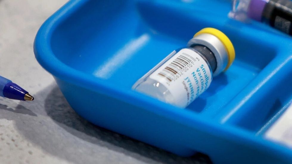 El regulador europeo de medicamentos aprueba una vacuna contra la viruela del mono
