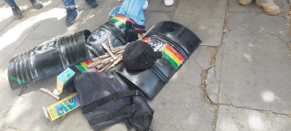 Tras protestas, hay tres aprehendidos y cinco arrestados tras las movilizaciones en La Paz