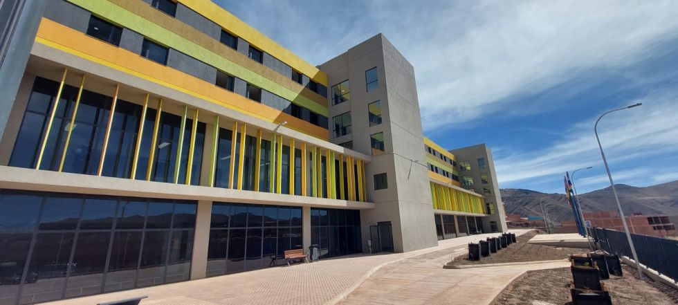 Tras cuatro años se entrega las obras del hospital de tercer nivel
