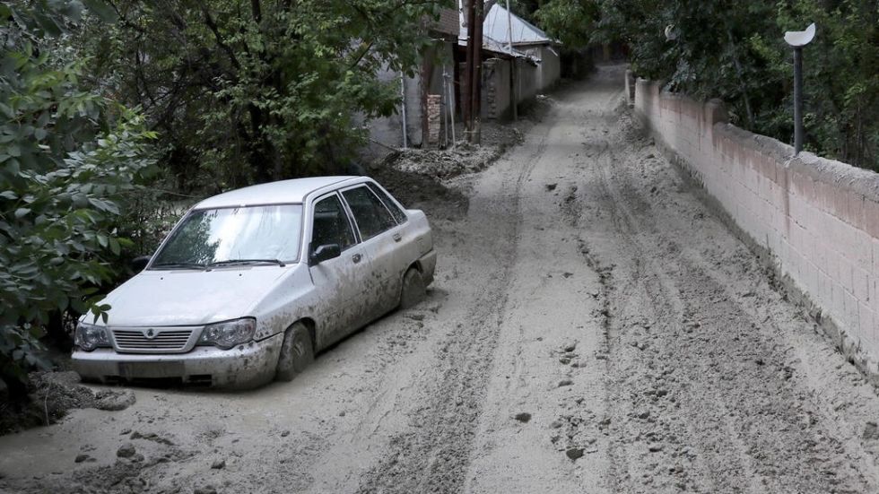 Balance de inundaciones en Irán subió a 80 muertos y 30 desaparecidos