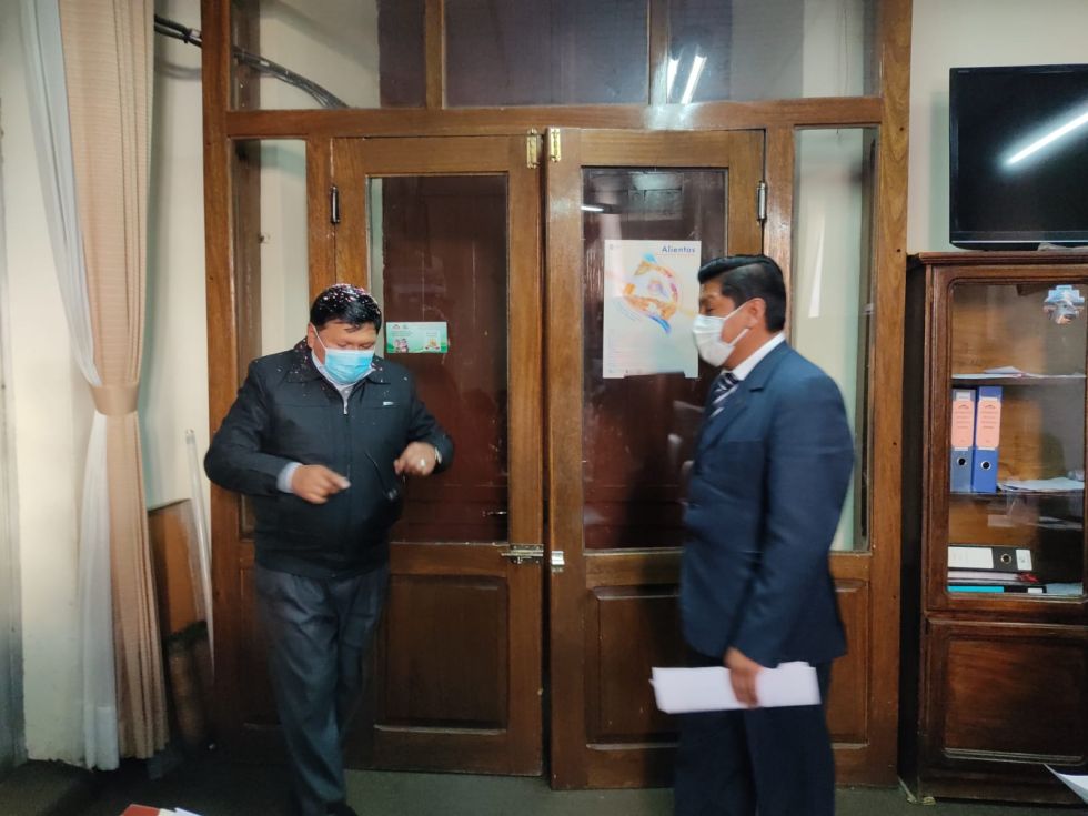 Juez anula imputación  contra el alcalde Llally   y los concejales apelan