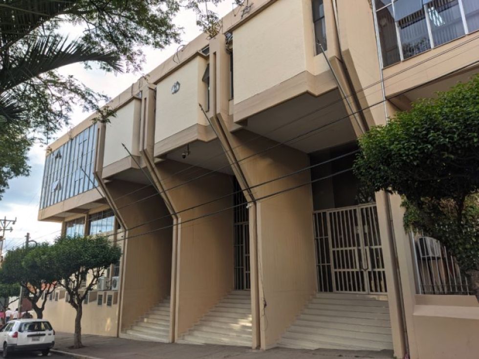 Presidente del TCP y magistrada formalizan pedido de investigación a exfuncionario acusado de cobros por fallo