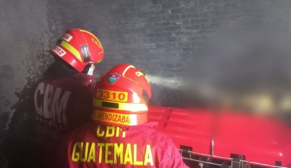 Al menos seis muertos por incendio en condominio en Guatemala