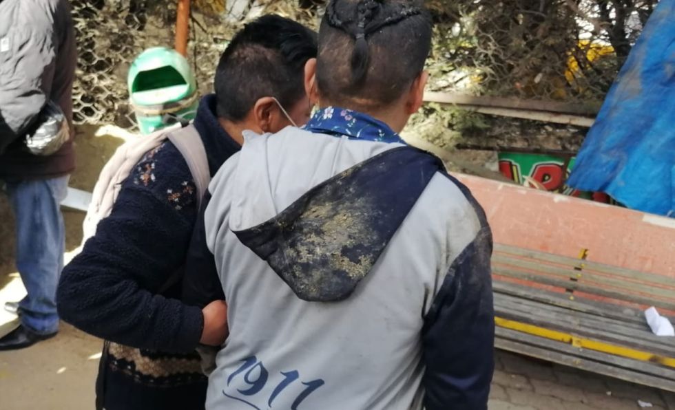 Joven denuncia que lo embriagaron e intentaron enterrarlo en una construcción como "sullu"