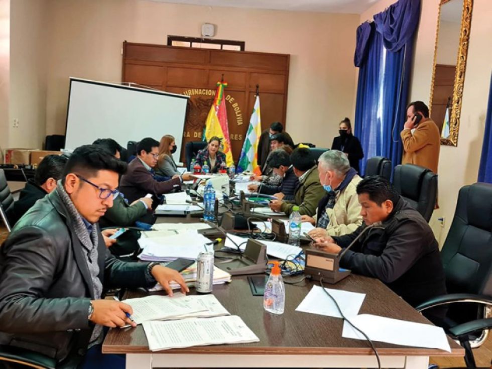 Comisión reanuda trabajo para elección del Contralor