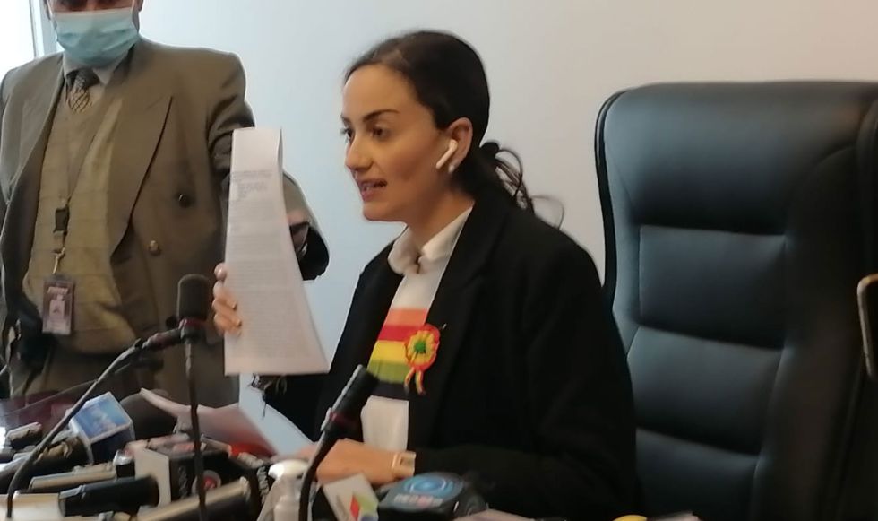 Diputada Nayar denuncia al ministro Montaño por tentativa de homicidio debido a su rol contra el paro