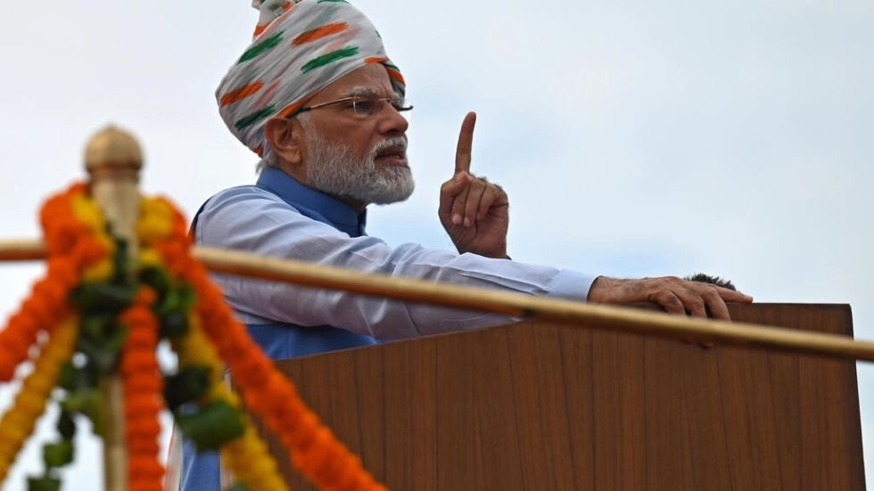 Modi arremete contra "colonialismo mental" en 75 aniversario de independencia de India