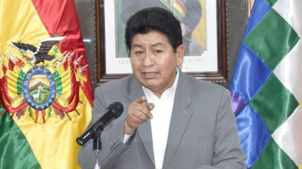 Ministro Montaño se salva de ser procesado: Fiscalía desestimó las denuncias en su contra por desbloqueos