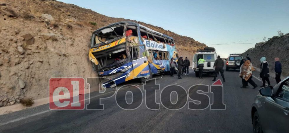 Tránsito convoca a familiares de afectados por accidente de flota Bolívar