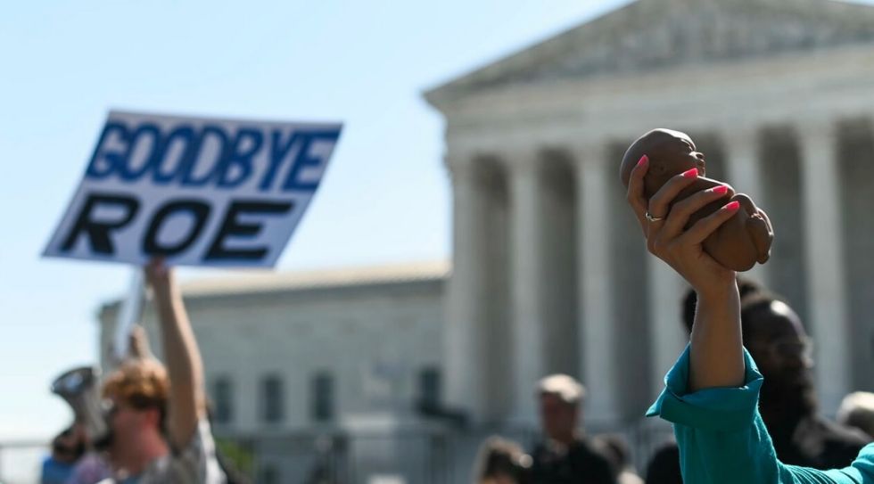 La prohibición del aborto se extiende por Estados Unidos