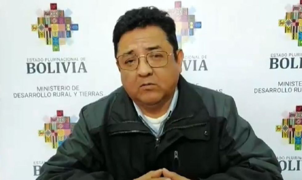 Conflicto de Adepcoca: Ministro dice que un sector tiene el directorio y el otro posee el mercado