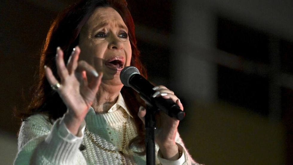 Se multiplican en Argentina las manifestaciones de respaldo a Kirchner