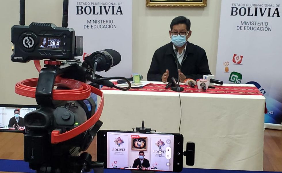 Ministerio de Educación recomienda seguir usando barbijos en unidades educativas