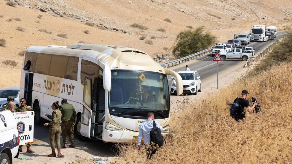 Siete heridos en un ataque contra un autobús israelí en Cisjordania ocupada