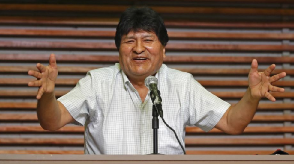 Evo Morales dice que hace las denuncias de corrupción "responsablemente", pero se siente atacado