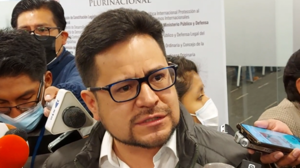Diputado de CC pide investigar a las empresas chinas que se adjudicaron obras en el país