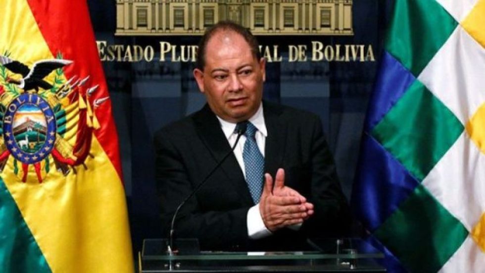 Carlos Romero arremete contra tres ministros del presidente Arce