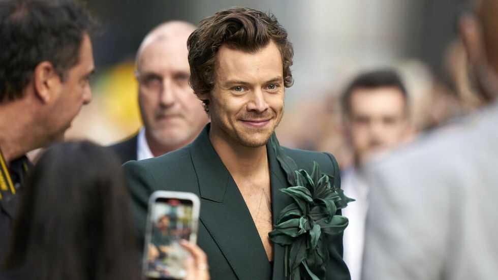 Harry Styles aviva el debate sobre la sexualidad con "My Policeman" en Toronto
