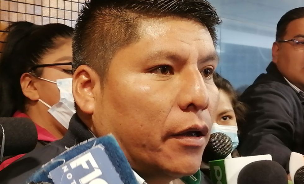 Loza anuncia que movimientos sociales harán una ‘dura’ evaluación de ministros a fin de año
