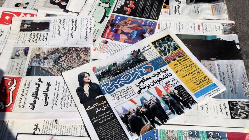 Muerte de joven detenida por la policía "moral" causa conmoción y rabia en Irán