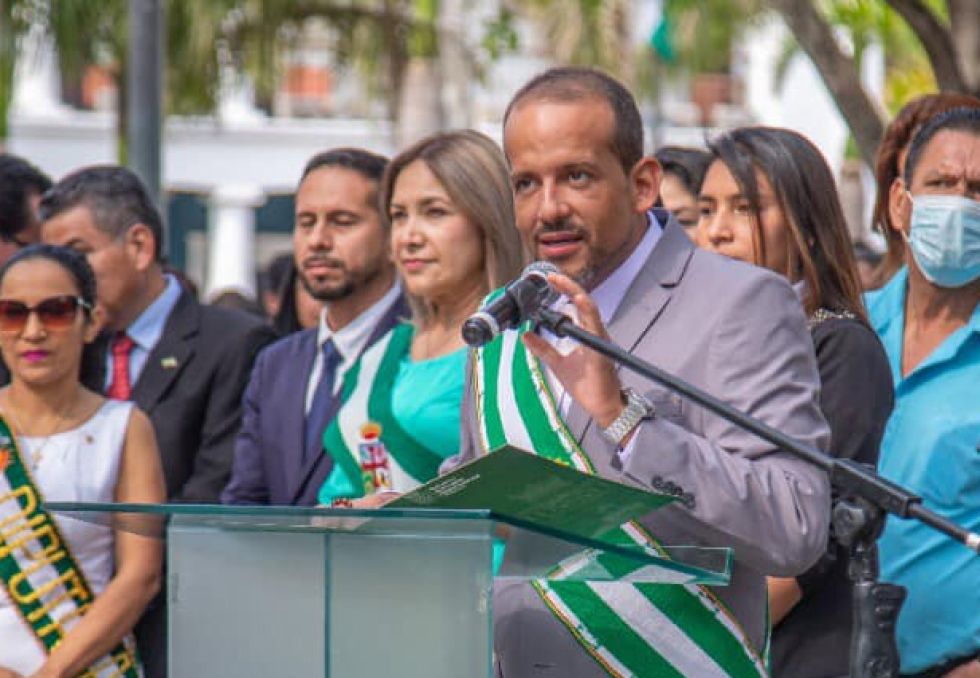 Gobernador Camacho insiste en erradicar el centralismo y reemplazarlo por nueve estados federales