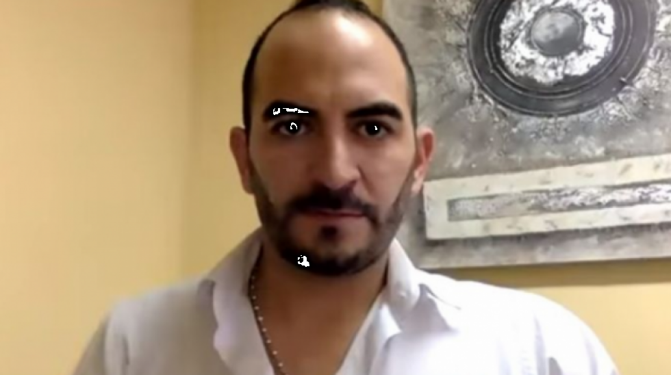 Abogado Valda denuncia "allanamiento" de la casa de su hermana y hostigamiento por defensa de cocaleros