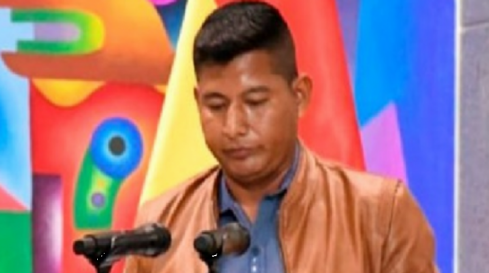 "Entre gallos y medianoche" otorgaron domiciliara a exministro Characayo, denuncia abogado