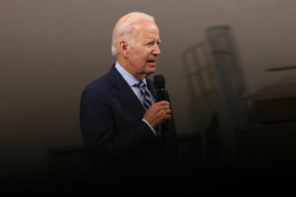 Biden perdona a miles de convictos por posesión de marihuana