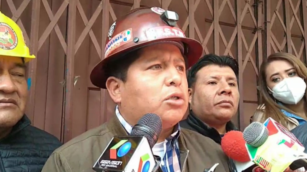 La COB dice que el paro indefinido que anunció Santa Cruz pone en riesgo el aguinaldo