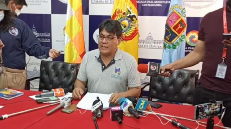 Diputado Arce presiona para que presidente de la ABC sea destituido y envía PIE a Montaño