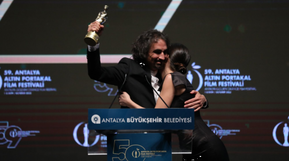 "El Visitante" de Boulocq gana Mejor Película en el festival más antiguo de Turquía