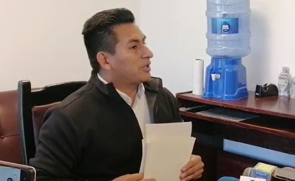 Jefe de bancada del MAS trata de ‘c*brón’ al ministro Del Castillo