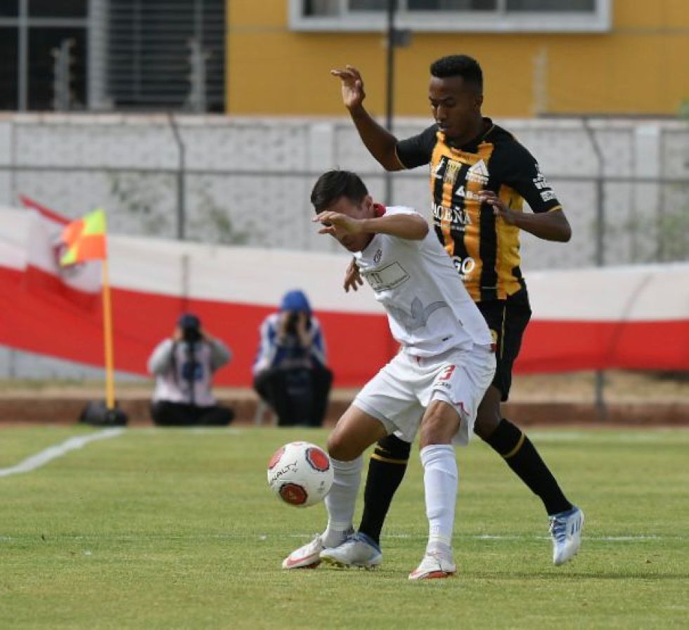 La “U” de Vinto enjaula al Tigre