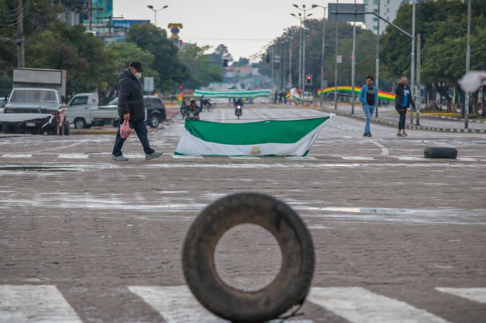 El Gobierno anuncia garantizar la libre circulación frente al paro indefinido en Santa Cruz